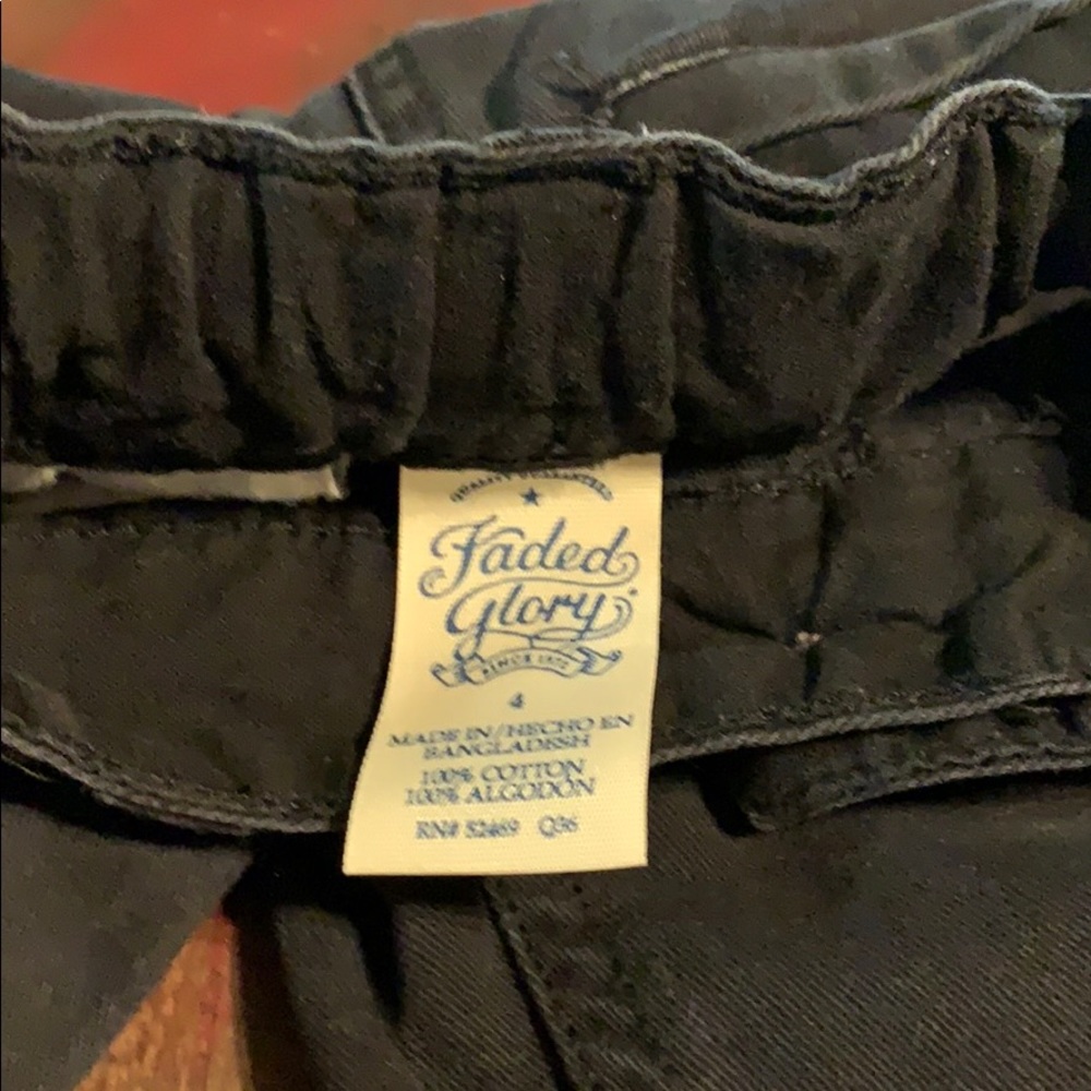 Shorts - Picture 2 of 3